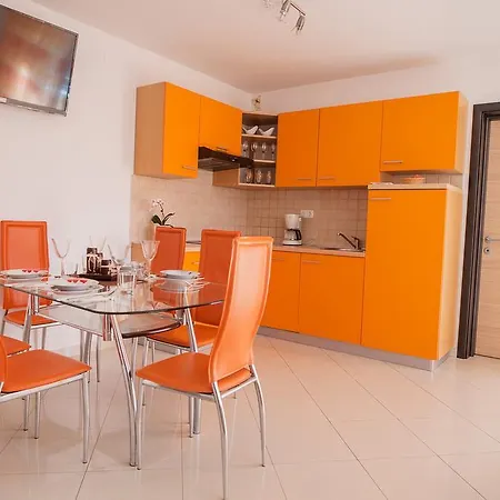Apartman Mia *